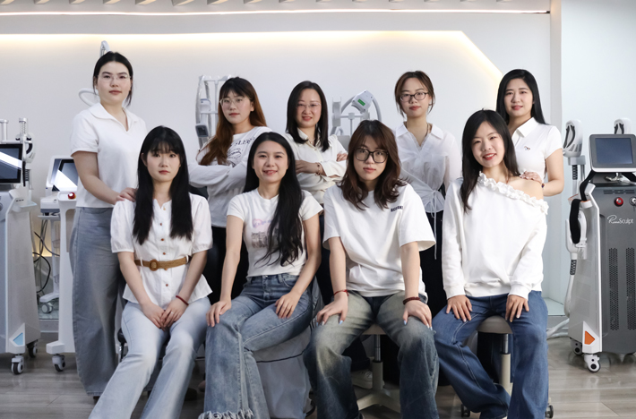 一部官网照片-团体照1-封面