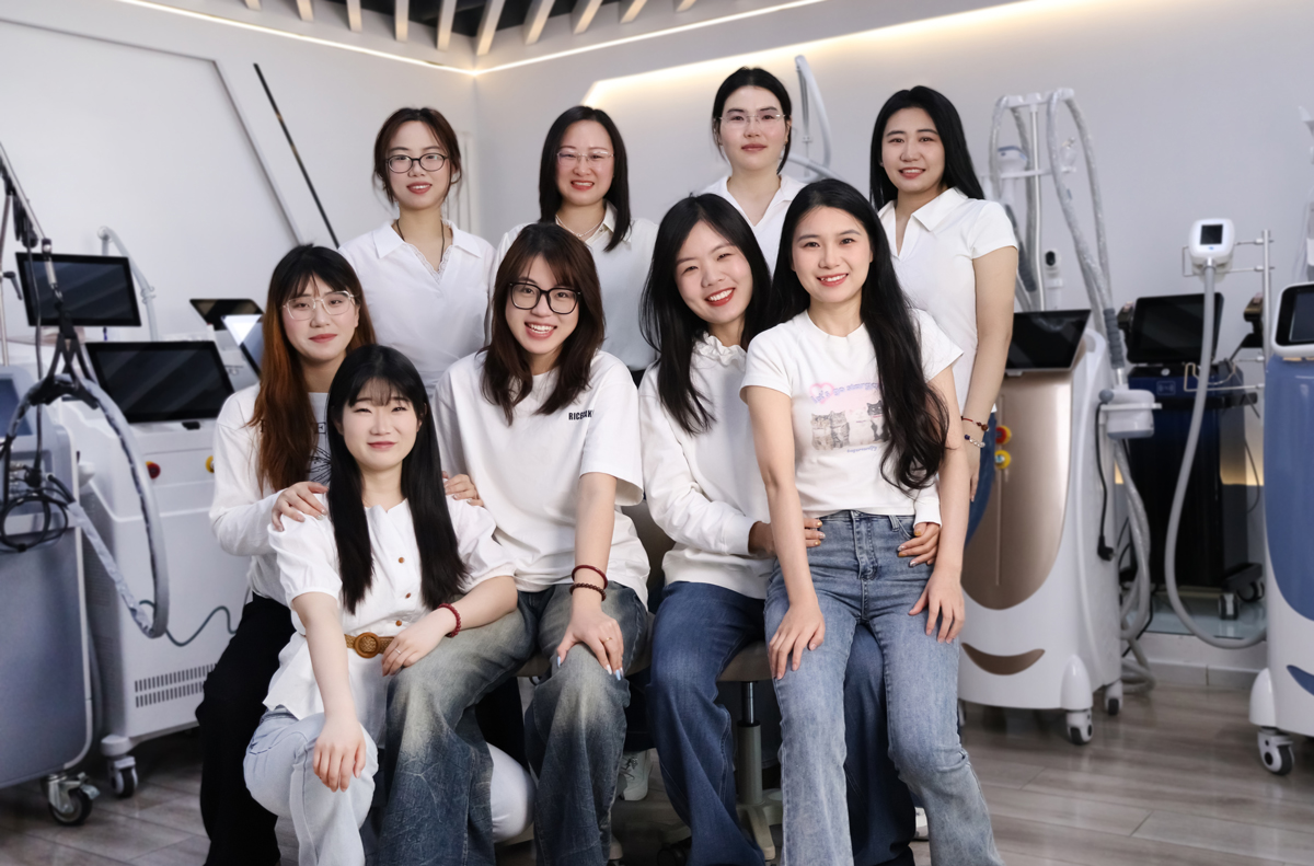 winkonlaser_Sa;es team